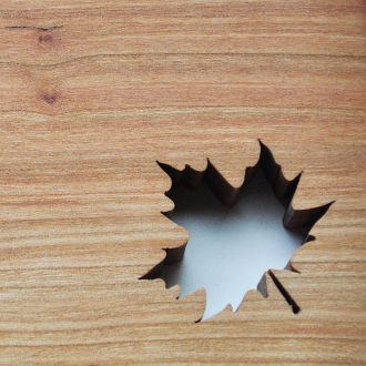 custom cutting boards, maple leaf motif